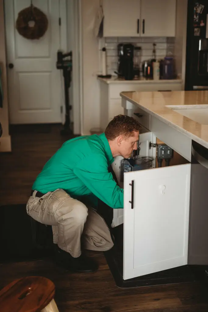 Holly Springs Pest Control pest control technician